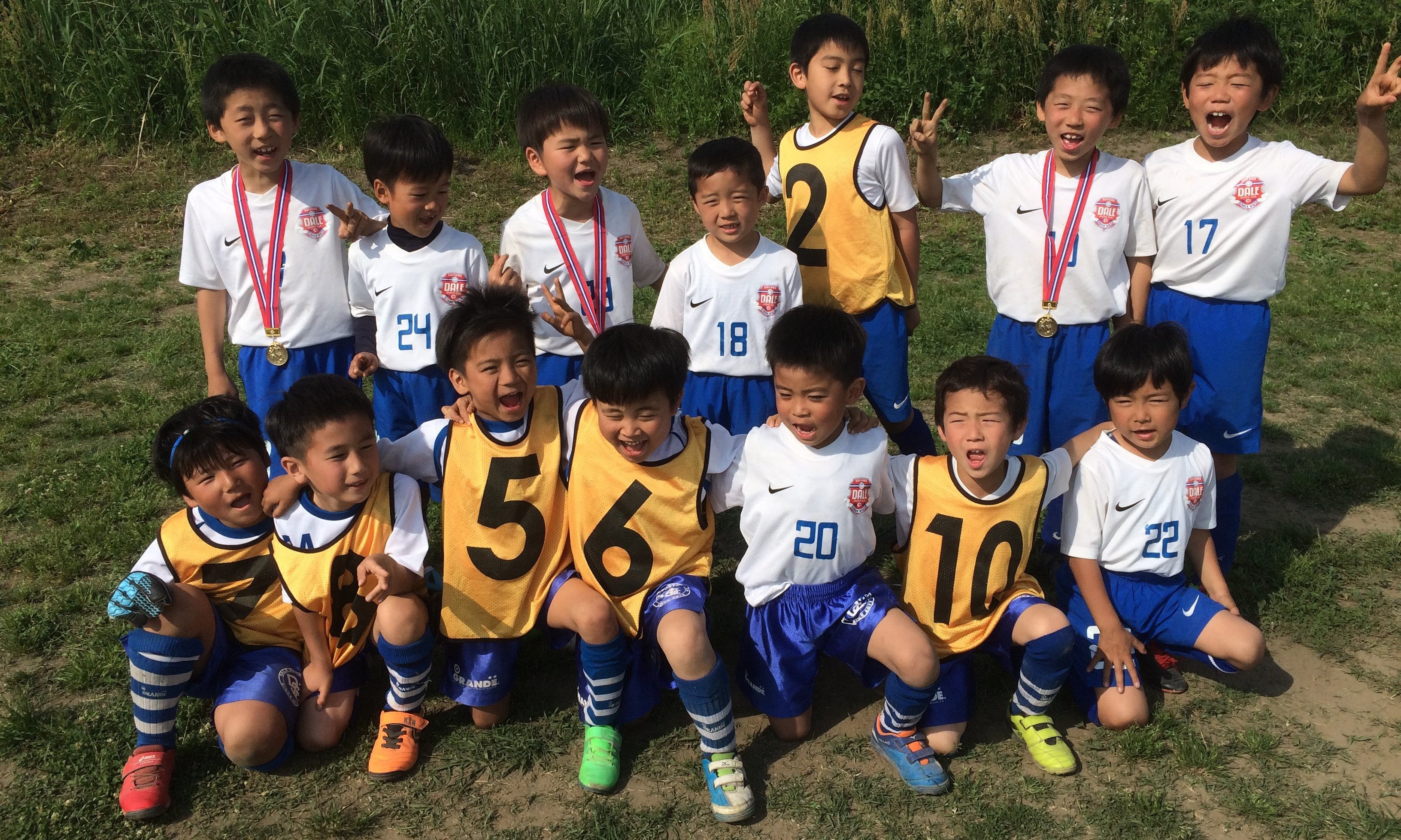 5/12(日)サッカーU-8(小1.2チーム)ちびっ子大会優勝！