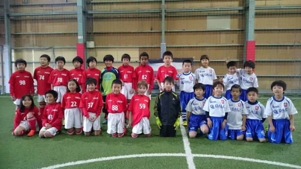 12/6(日)サッカーU-8(2年生以下)交流戦を開催しました