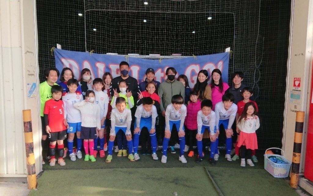 3月21日（祝月）U-12所属小６卒団式を行いました。